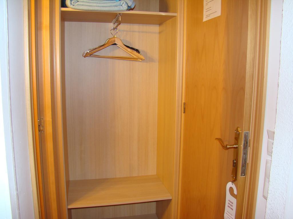 Hostal Platja Cambrils Exterior photo