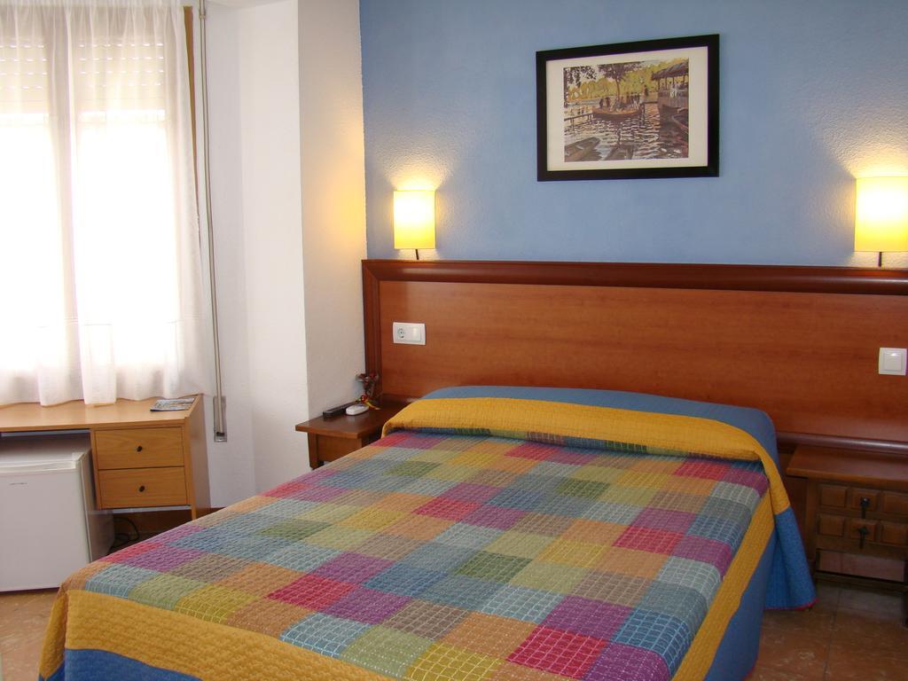 Hostal Platja Cambrils Room photo