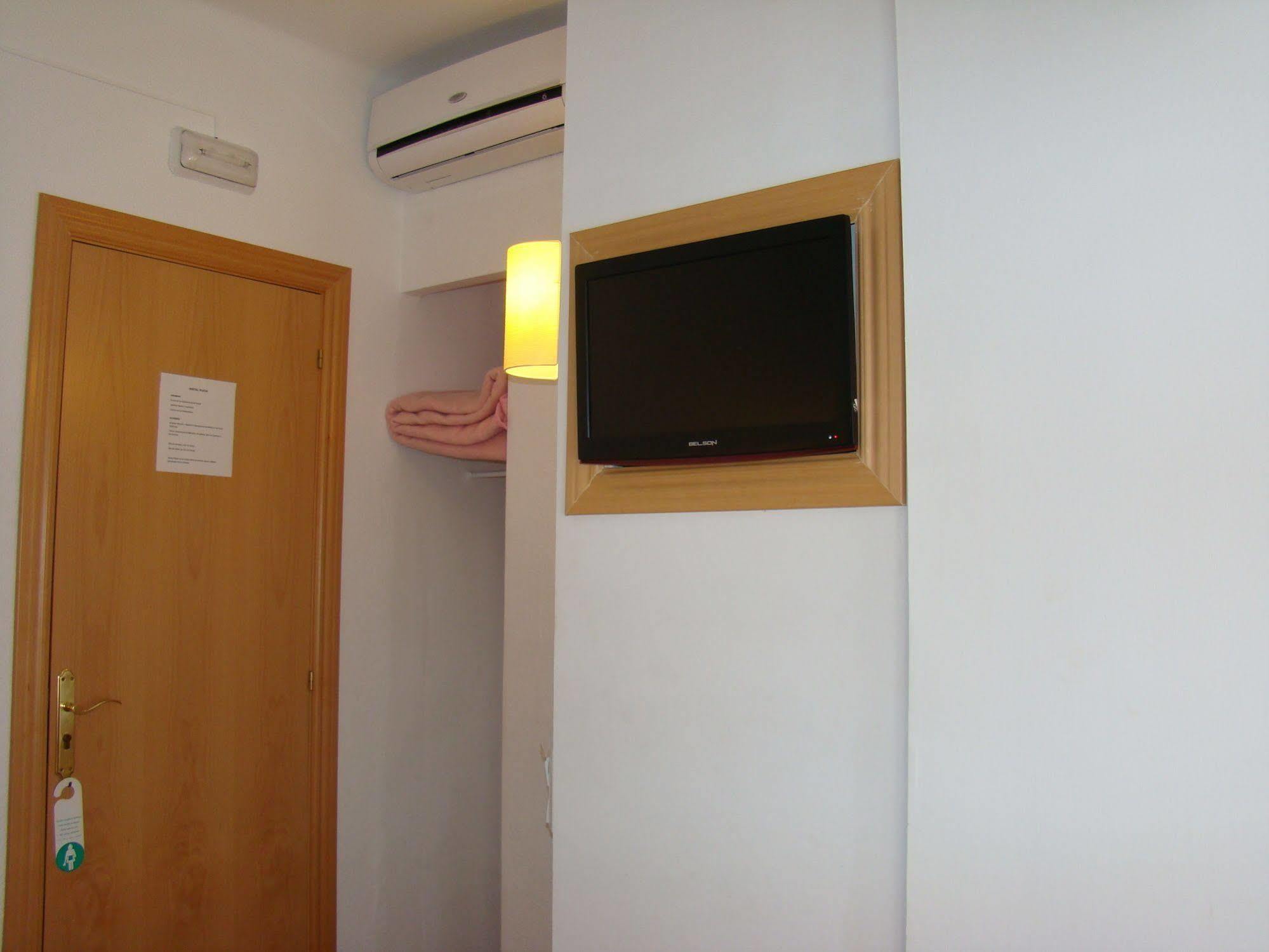 Hostal Platja Cambrils Exterior photo